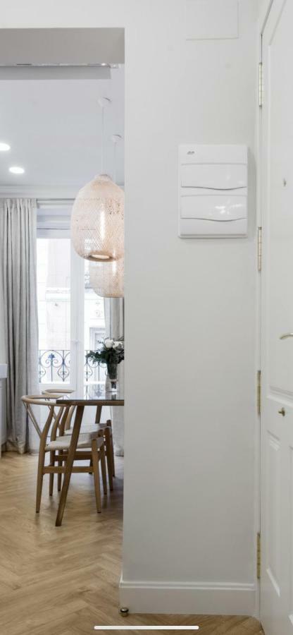 Amazing And New Apartment Five Minutes From Gran Via Madrid Eksteriør bilde